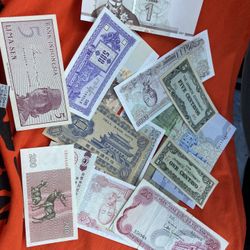 Billetes Extranjeros Diferentes Paises😎