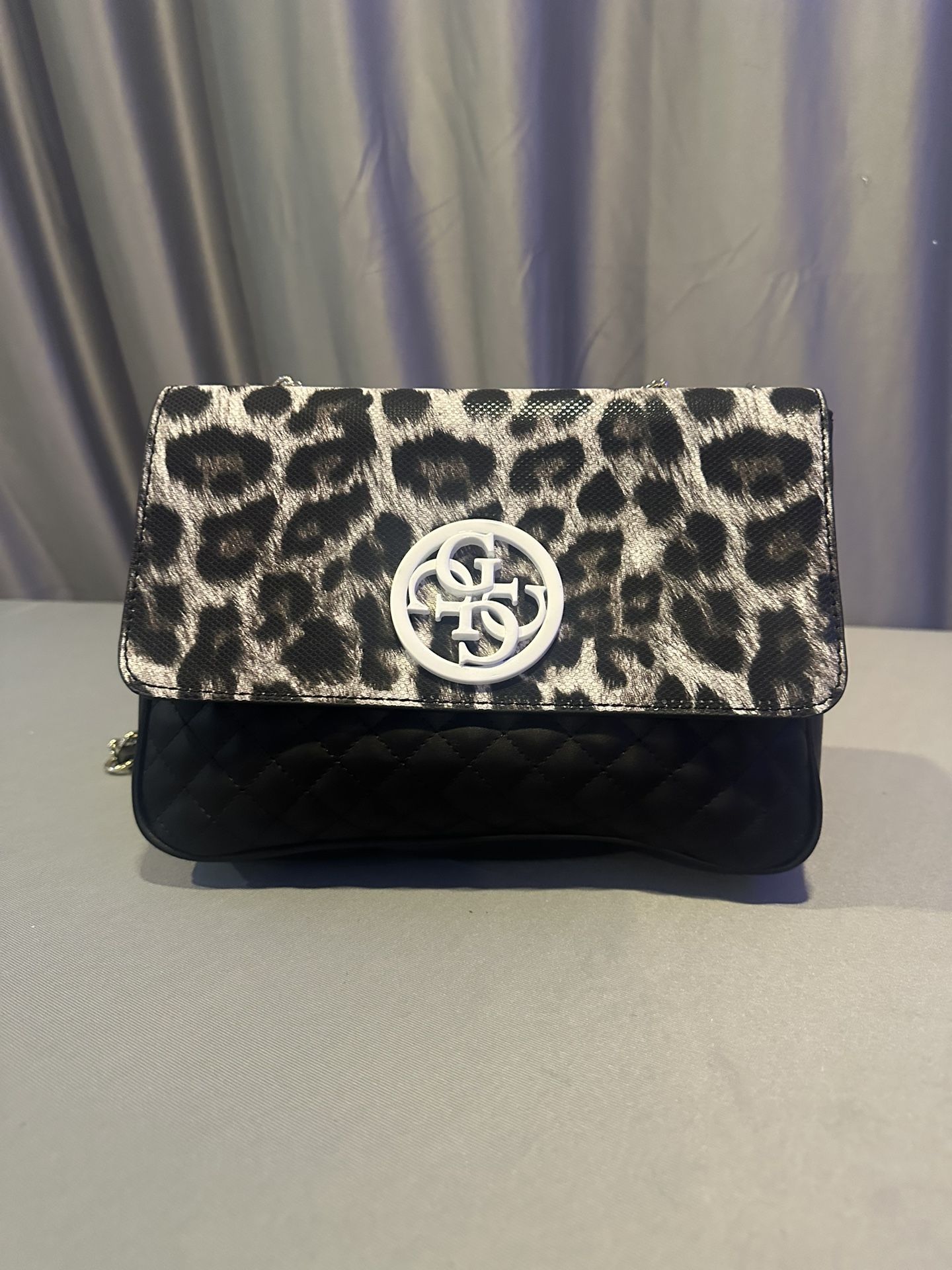 Guess Handbag Leopard Style w/Stap