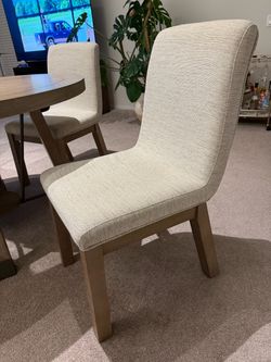 5-Piece Round Dining Set + 4 Upholstered Chairs – Excellent Condition