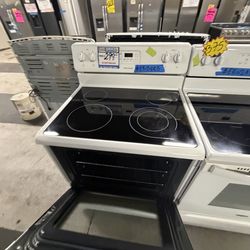 Electric stove In great condition well cleaned, delivery available 🚚