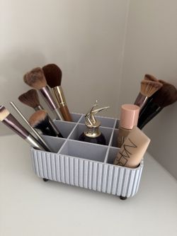 Cosmetic And Makeup Organizer 