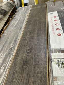 489 Sf Landfall Scraped Oak Waterproof Mohawk Laminate Flooring