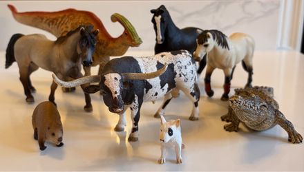 Schleich Figures (Read Description)