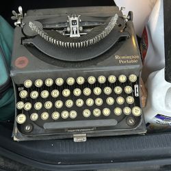 Antique Typewriter 