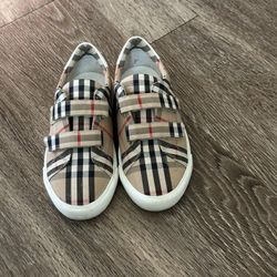 Burberry( Authentic)