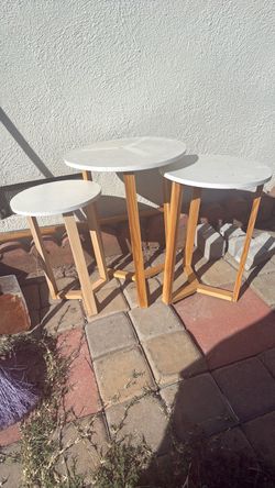 Free side tables