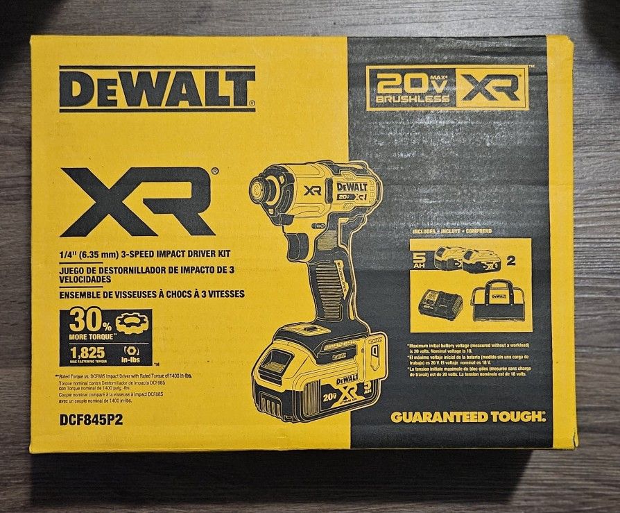 DEWALT XR 1/4" 3-SPEED IMPACT DRIVER KIT