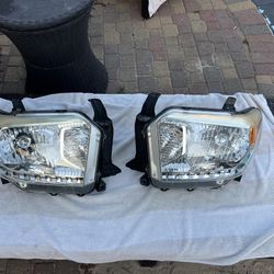 Toyota Tundra Headlights 