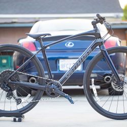 Specialized Sirrus X 5.0 Like New Full Carbon 