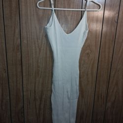 Slim Spaghetti strap white dress