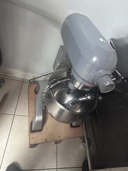 Commercial Industrial Mixer – $2,200