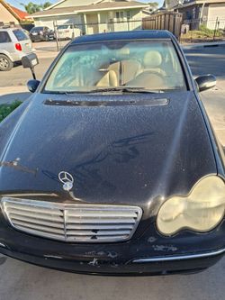 Mercedes-Benz C-Class Sedan Black