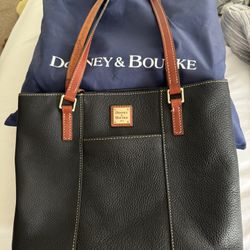 Dooney & Bourke Lexington Bag! 