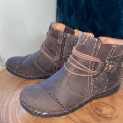 Ladies Rustic Style Leather Boots