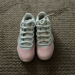 Jordan 11 Low Legend Pink Size 7 Men 