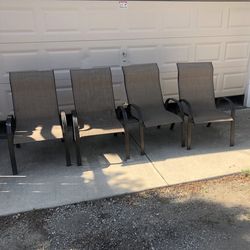 4 sets outdoor chair  Need Gone Asap