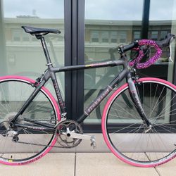 Beautiful Bicycle Tomasso Carbon Road Bike 