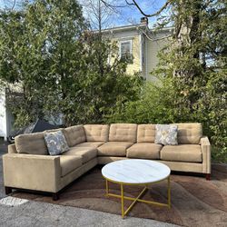 FREE DELIVERY!🚚 Large Beige Sectional Couch