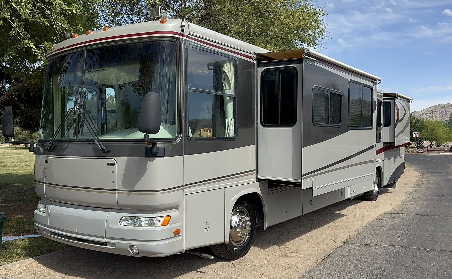 2005 Gulf Stream Crescendo