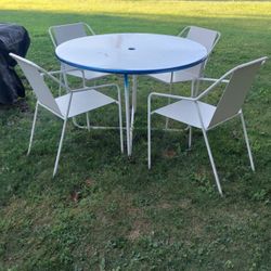 Free Table and chairs 