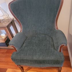 Vintage 1940s Queen Anne–style armchair with carved cabriole legs and a solid hardwood frame.