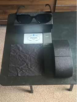 PRADA SUNGLASSES (PR17WS) Model