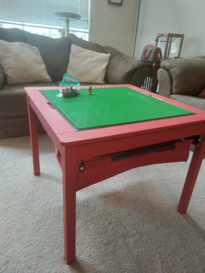 UTEX LEGO TABLE 2 IN ONE Newly refinished 
