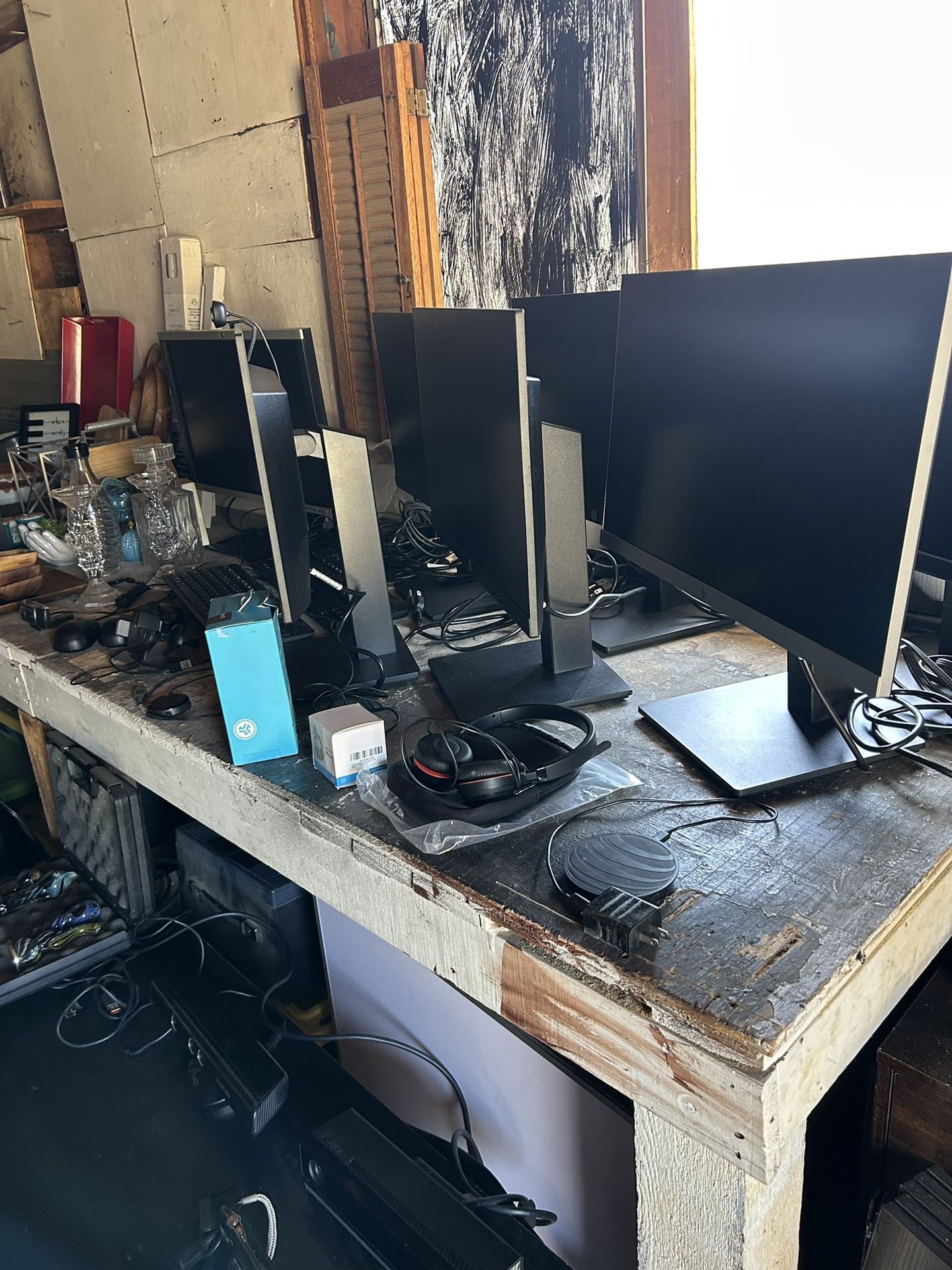 HP Computer Monitors, Keyboards, And Lots More