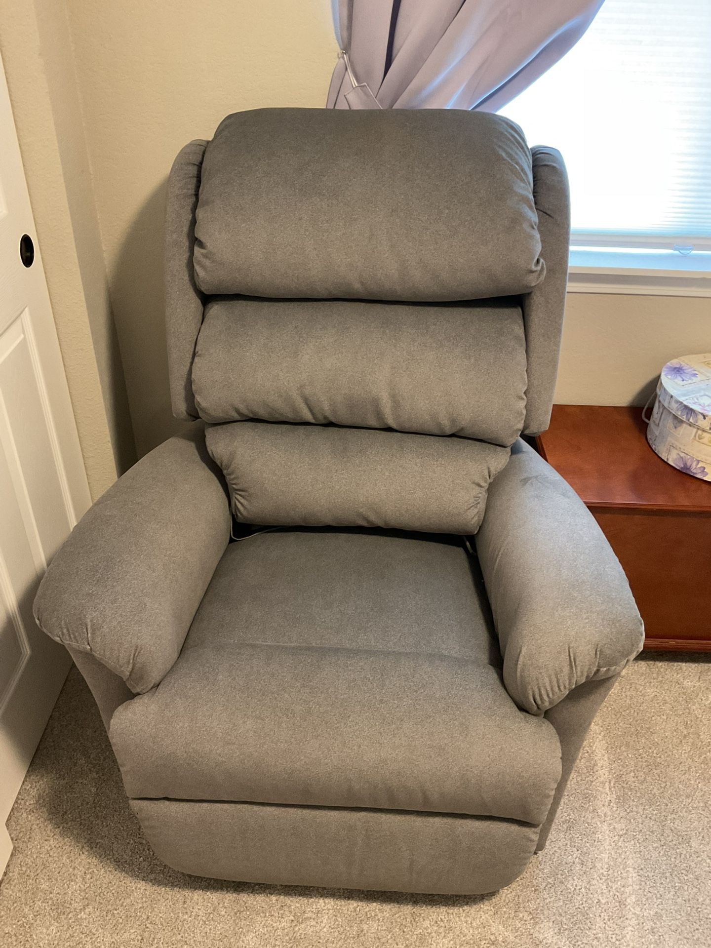 Lift Chair, Recliner, Rocker