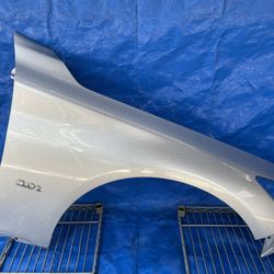 
2014-2020 INFINITI Q50 RIGHT SIDE FENDER ASSEMBLY SILVER (K23)