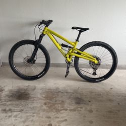Used diamondback sales atroz