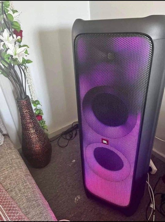 JBL Partybox 1000 Portable Wireless Bluetooth Party Speaker
