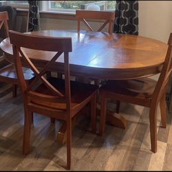 Dining Room Table & Chairs