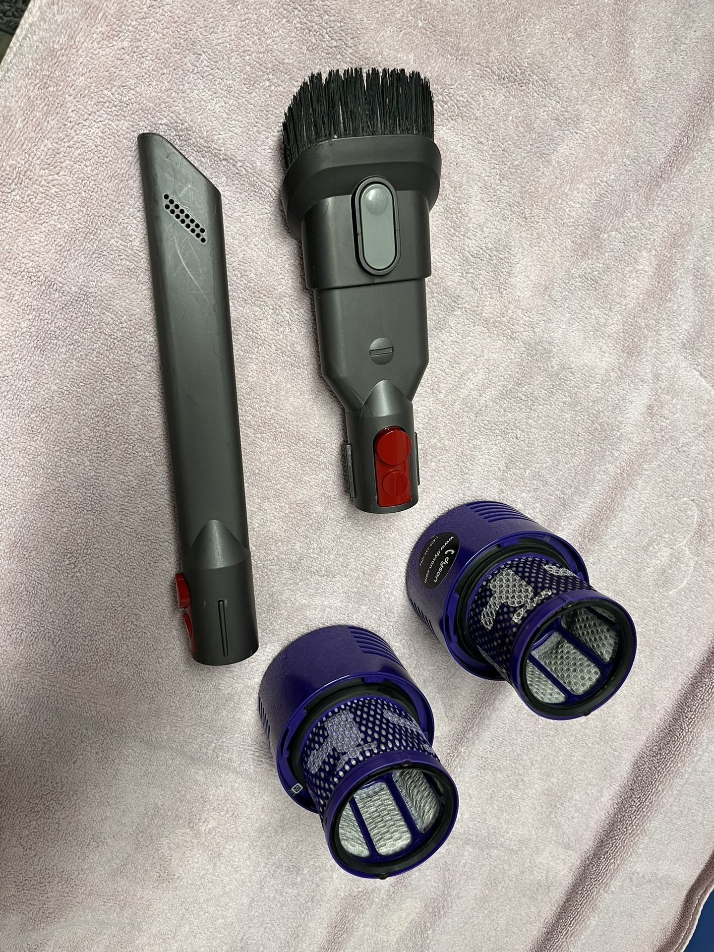 Dyson Animal V8 Filters and Accessories 