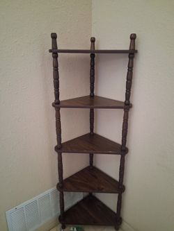 Set of 2 corner shelves