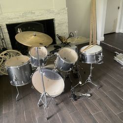 Drum set with Sticks