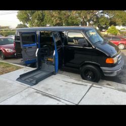 1999 Dodge Ram Wagon