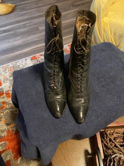 Antique Victorian / Edwardian Women’s Black Leather Lace-Up Boots