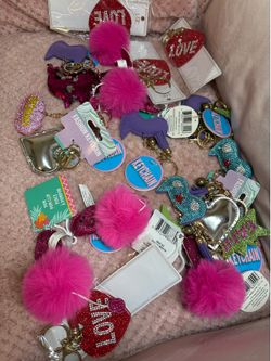 Mixed keychains new- llaveros