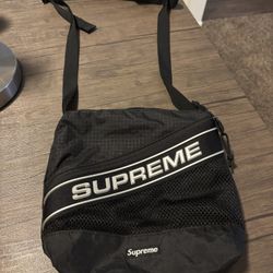 supreme shoulder bag