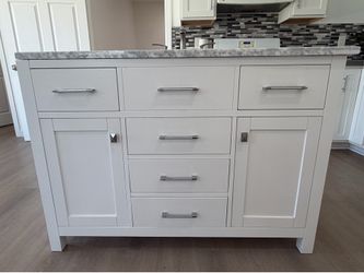 White Bathroom vanity