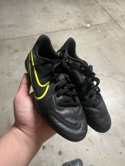 Tiempo Nike Soccer Cleats Size 2y