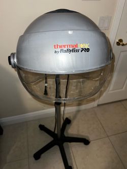 Standing hair dryer
