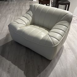 White Leather Couch Set