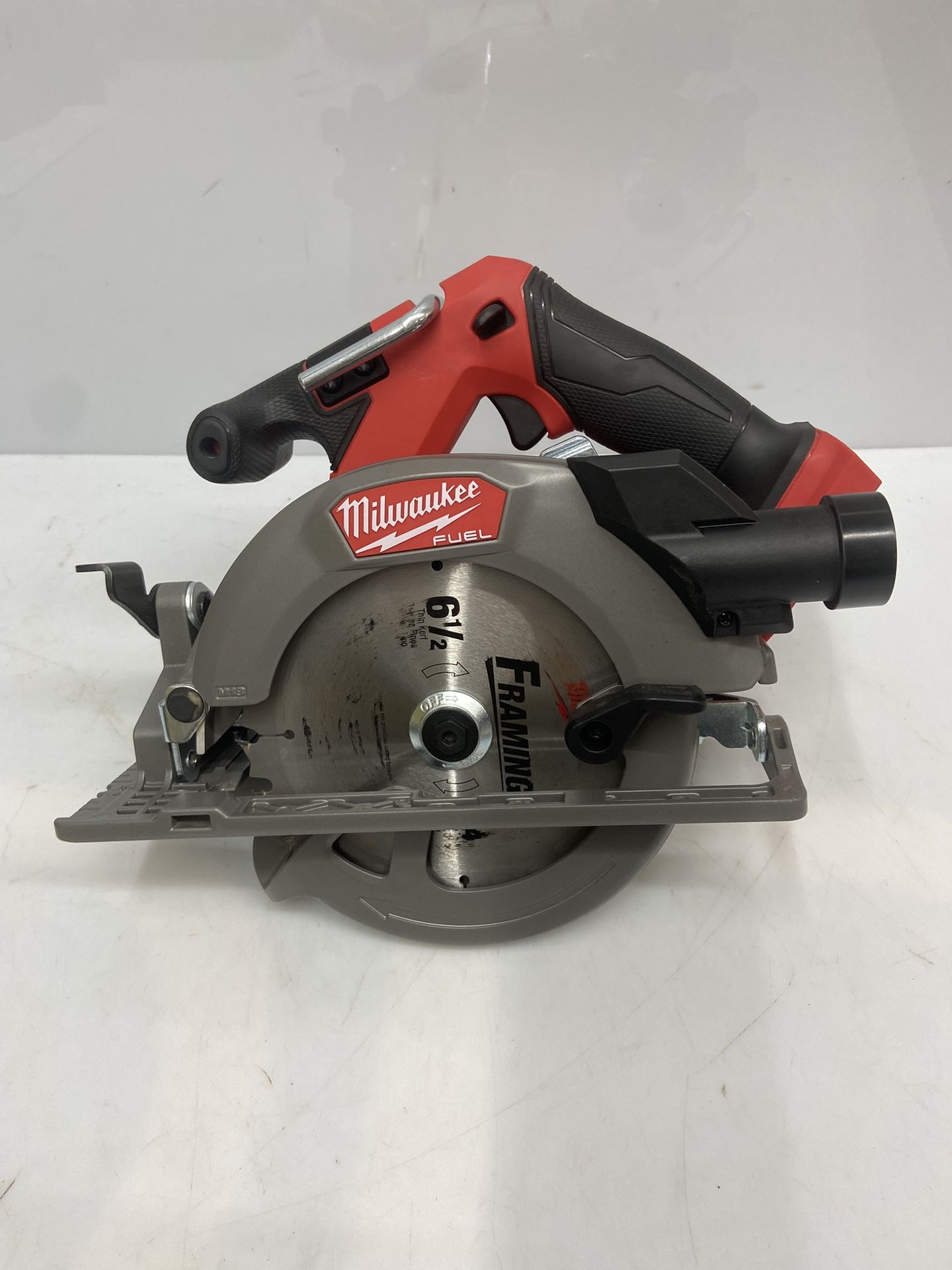 M18 FUEL 18V Lithium-Ion Brushless Cordless 6-1/2 in. Circular Saw (Tool-Only)