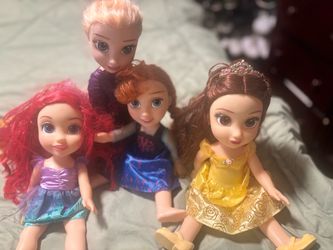 4 Disney Dolls