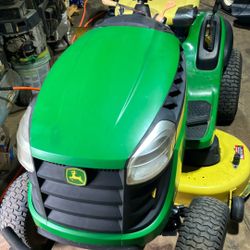 JOHN DEERE D130