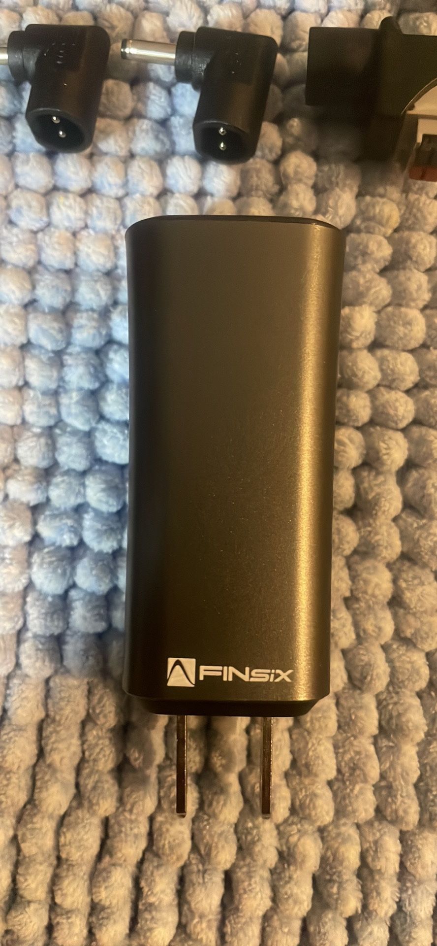 FINsix Dart 65W Laptop Charger - GunMetal