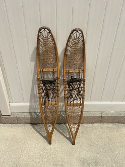 Vintage US CA Lund Snow shoes