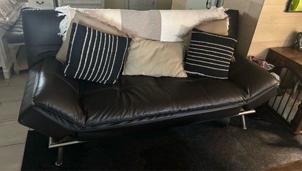 Futon, couch, sofa, recliner, sillon , cama